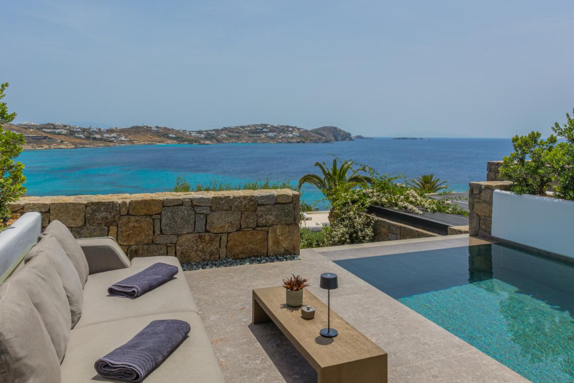 PREMIUM SUITES 4