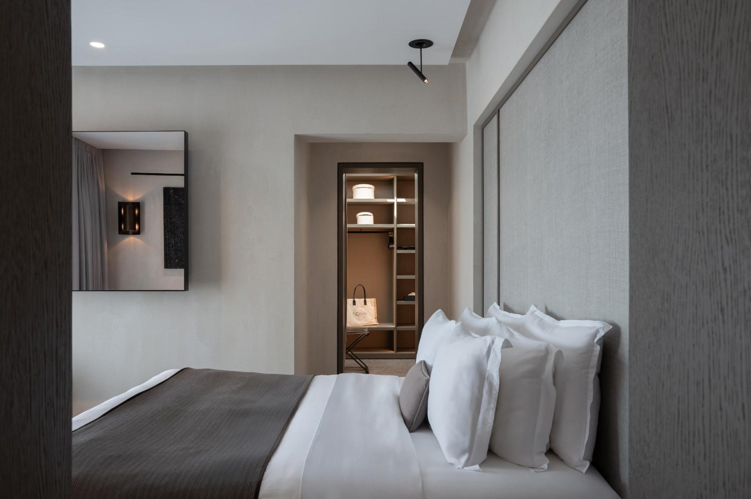 SUPERIOR SUITES 4