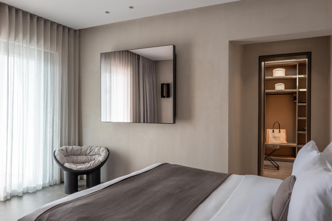 SUPERIOR SUITES 6
