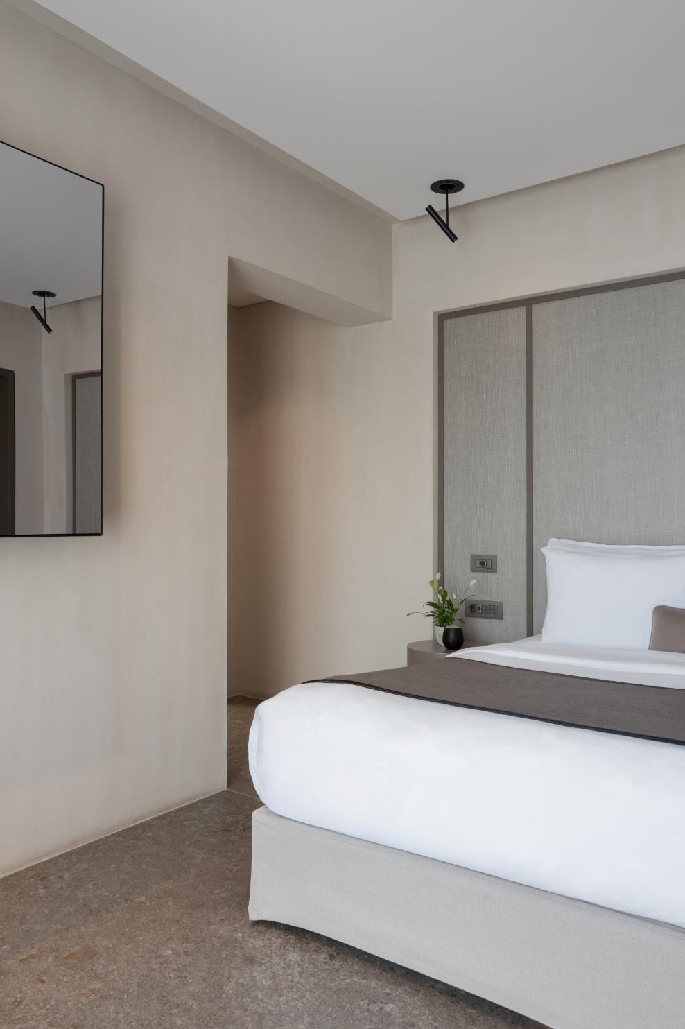 SUPERIOR SUITES 8