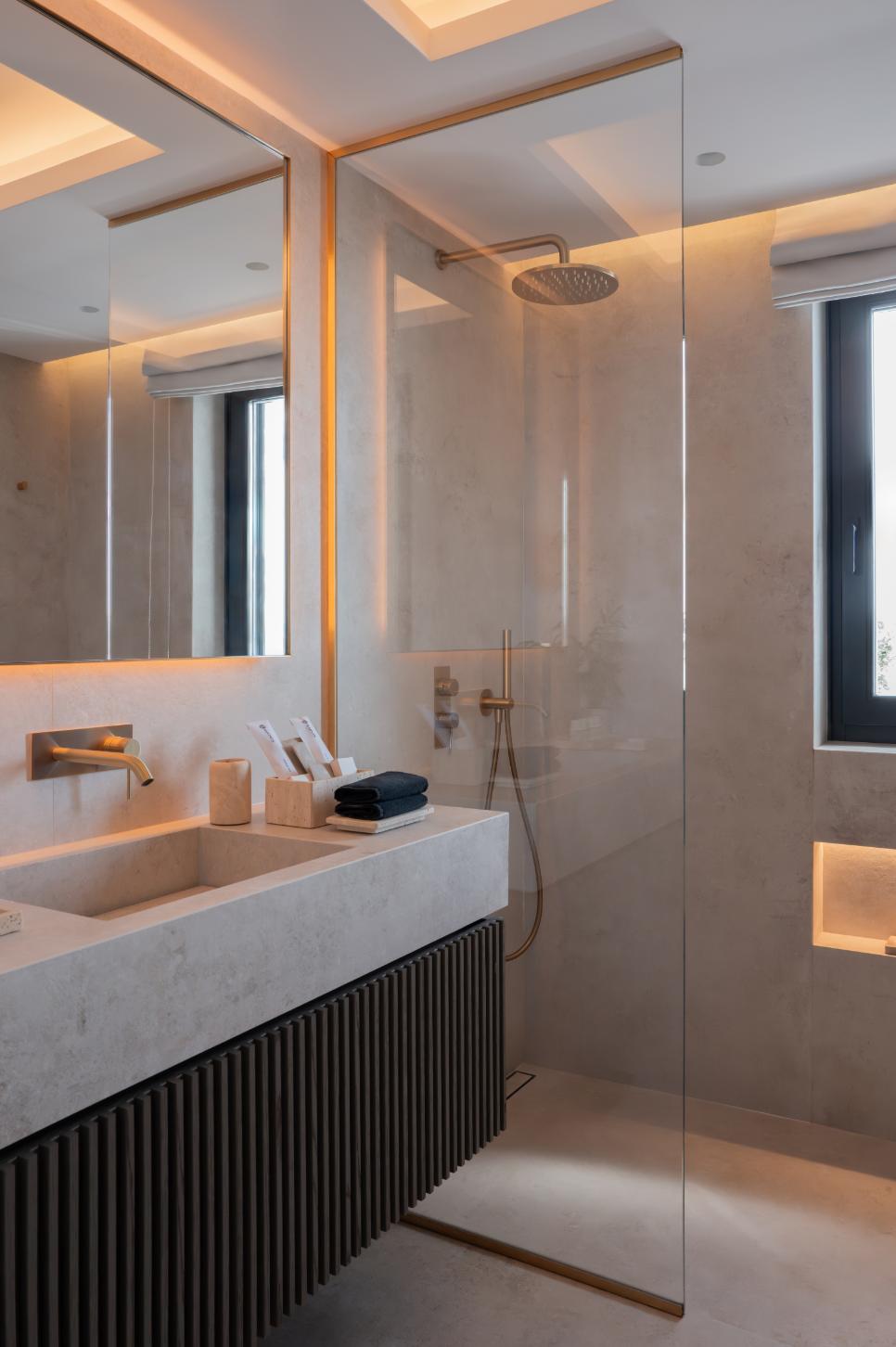 SUPERIOR SUITES 9
