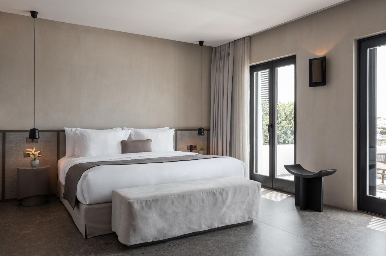 SUPERIOR SUITES 17