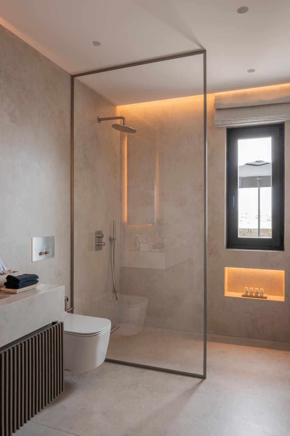 PREMIUM SUITES 13